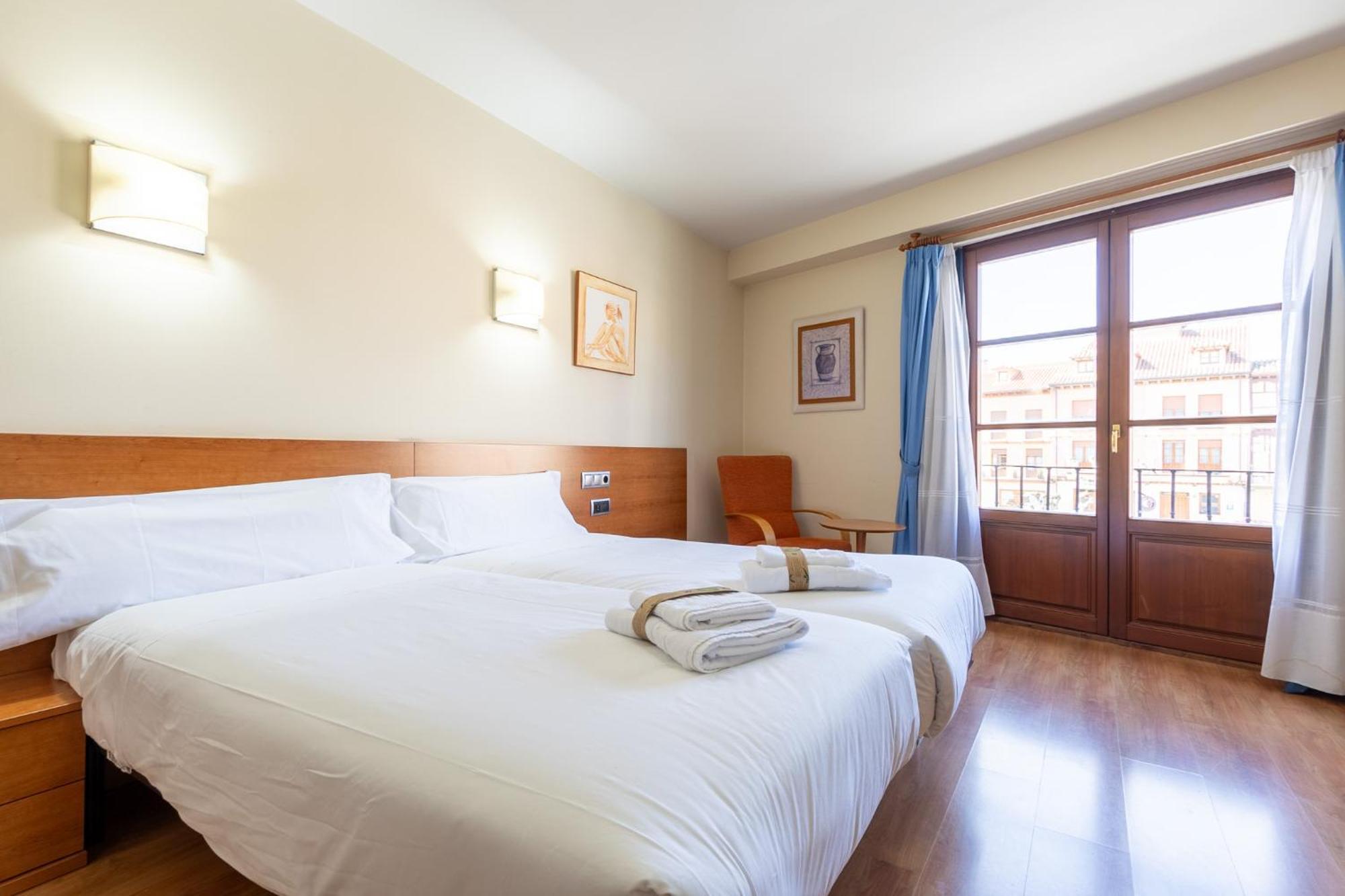 Insidehome Zaravencia Plaza Mayor Toro Exterior foto